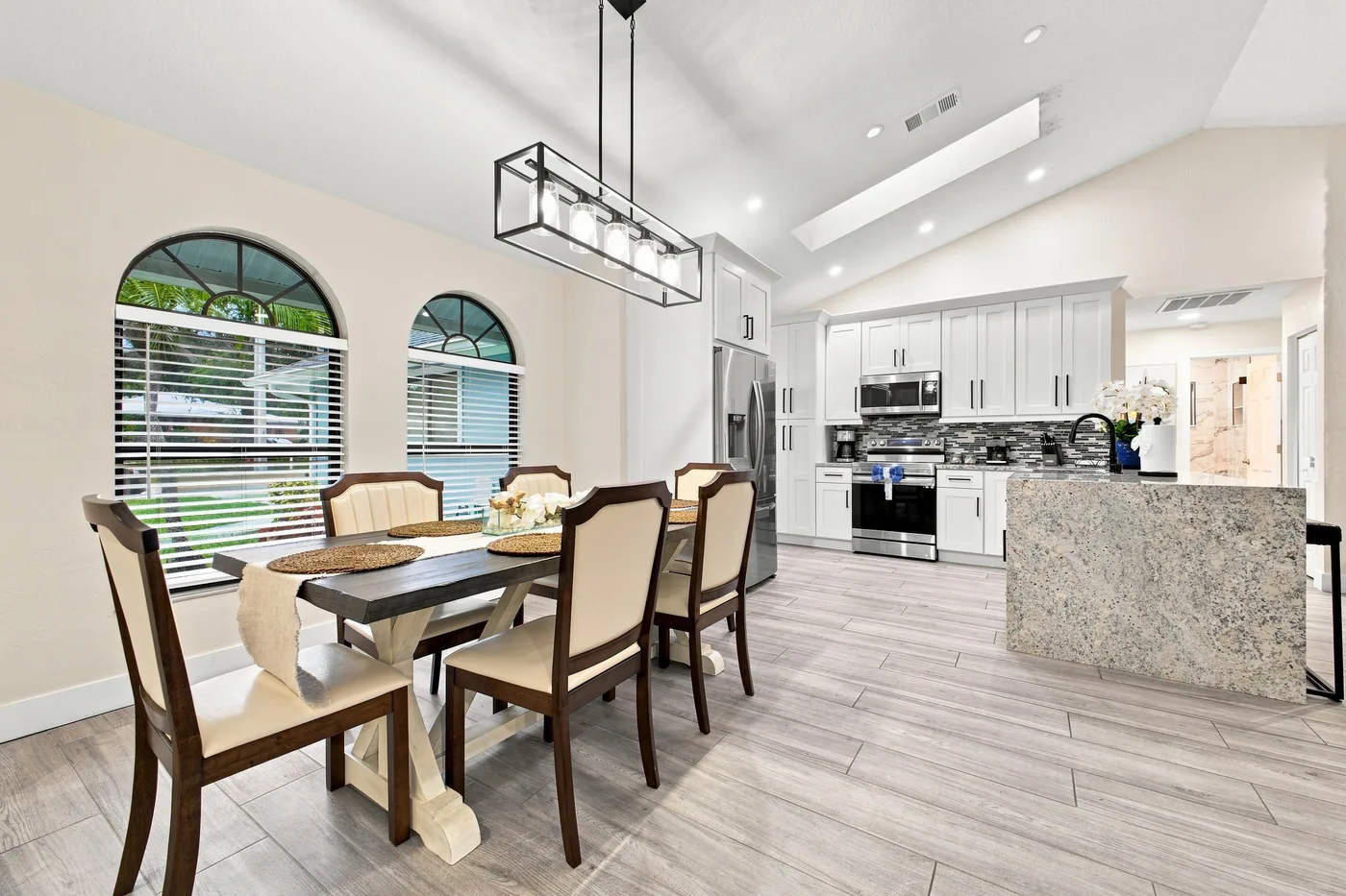 Pickleball Pool Home Retreat — Dining area beside the kitchen