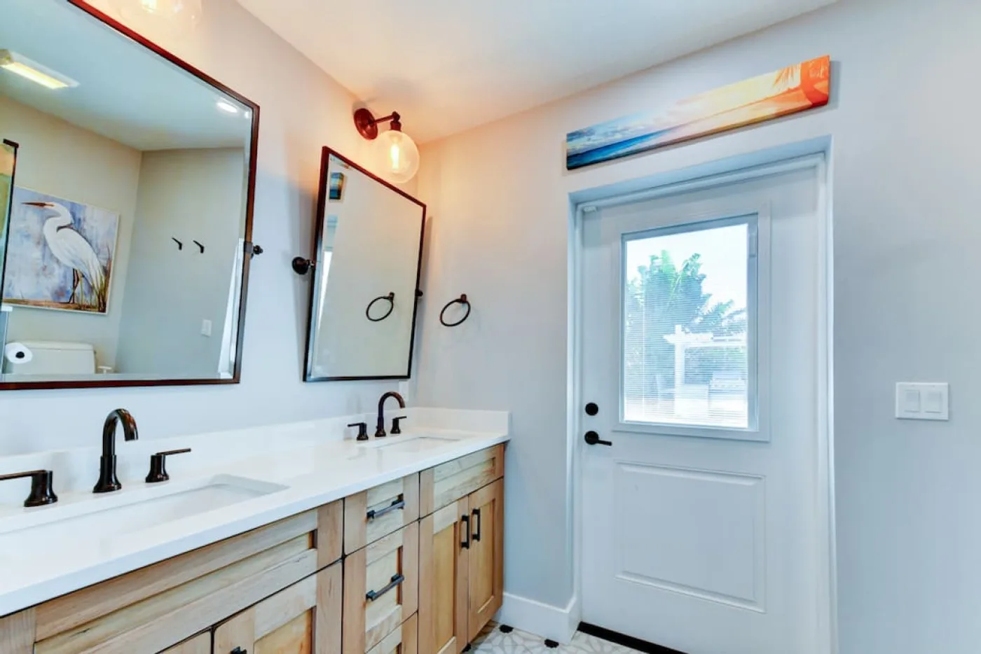Dockside Dreams — Bathroom