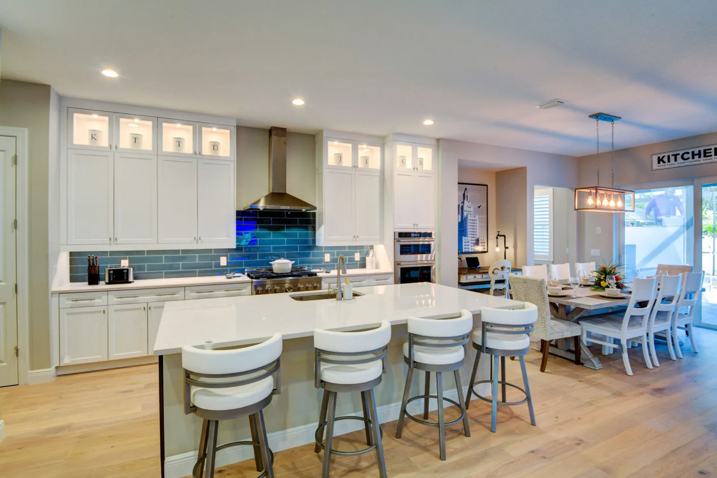 Sarasota Luxe — Kitchen